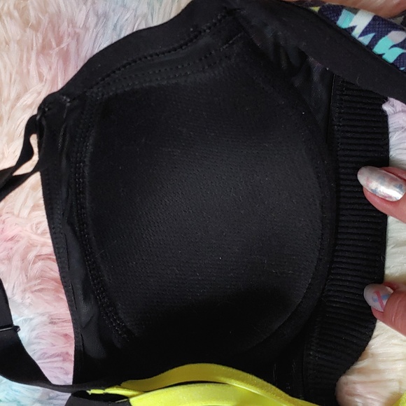 Victoria's Secret VSX Sport Strappy Back Sports Bra 32B - Picture 11 of 13